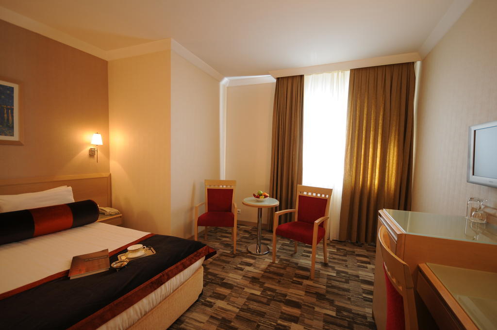 Sv Business Hotel Taksim Istanbul Exteriör bild